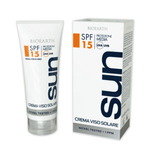 CREMA VISO SOLARE PROTEZIONE SPF 15